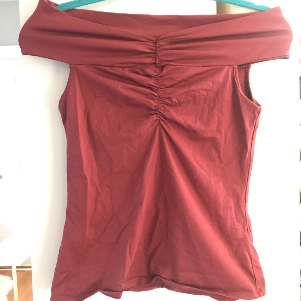 Express off-the shoulder, ruched top